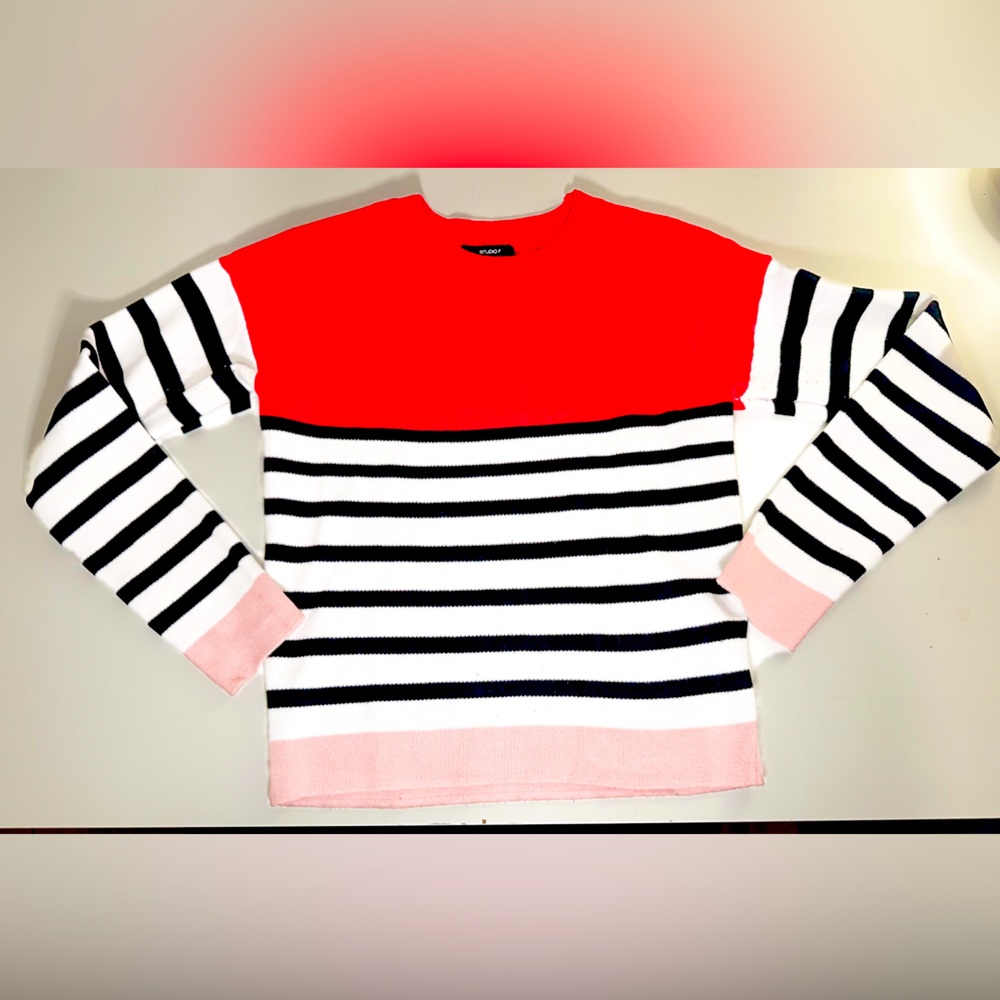 StudioF, size 2, sweater
